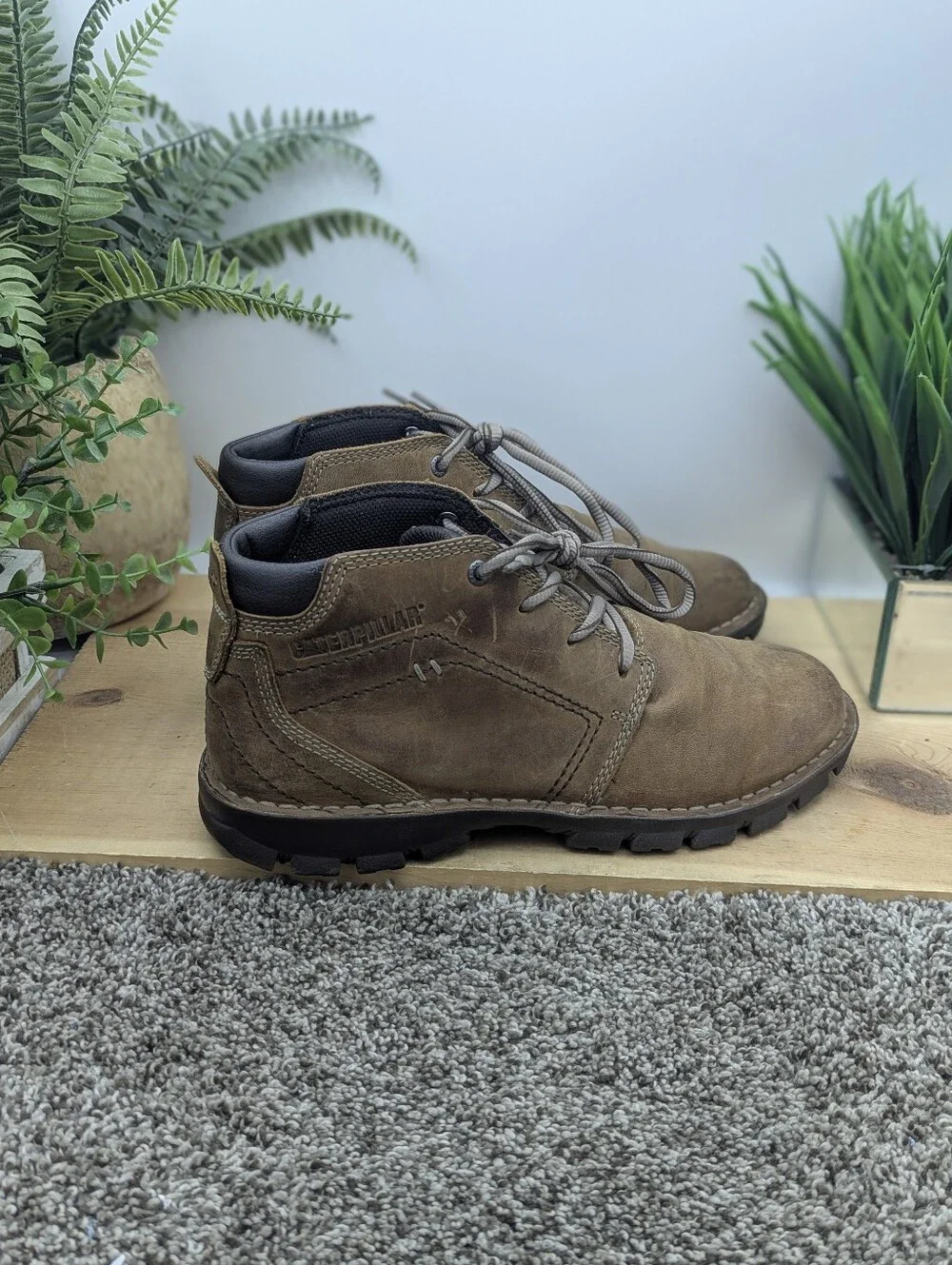 CAT Transform 2.0 Men's Size 8.5 Chukka Boot Dark Beige Work Casual Walking